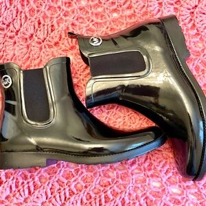 Michael Kors Black Glossy Chelsea Rain Booties
